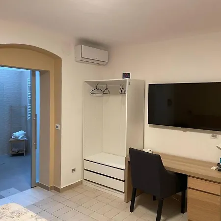 Апартаменты Alex Comfort House Бари