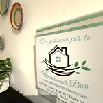 Alex Comfort House * 巴里
