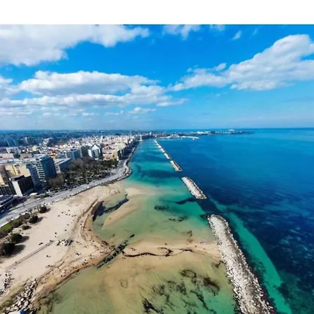 Alex Comfort House * Bari