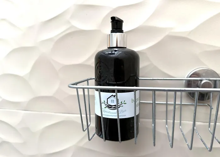 Alex Comfort House * Bari