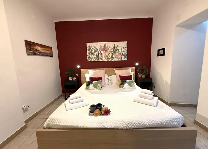 Alex Comfort House * Bari